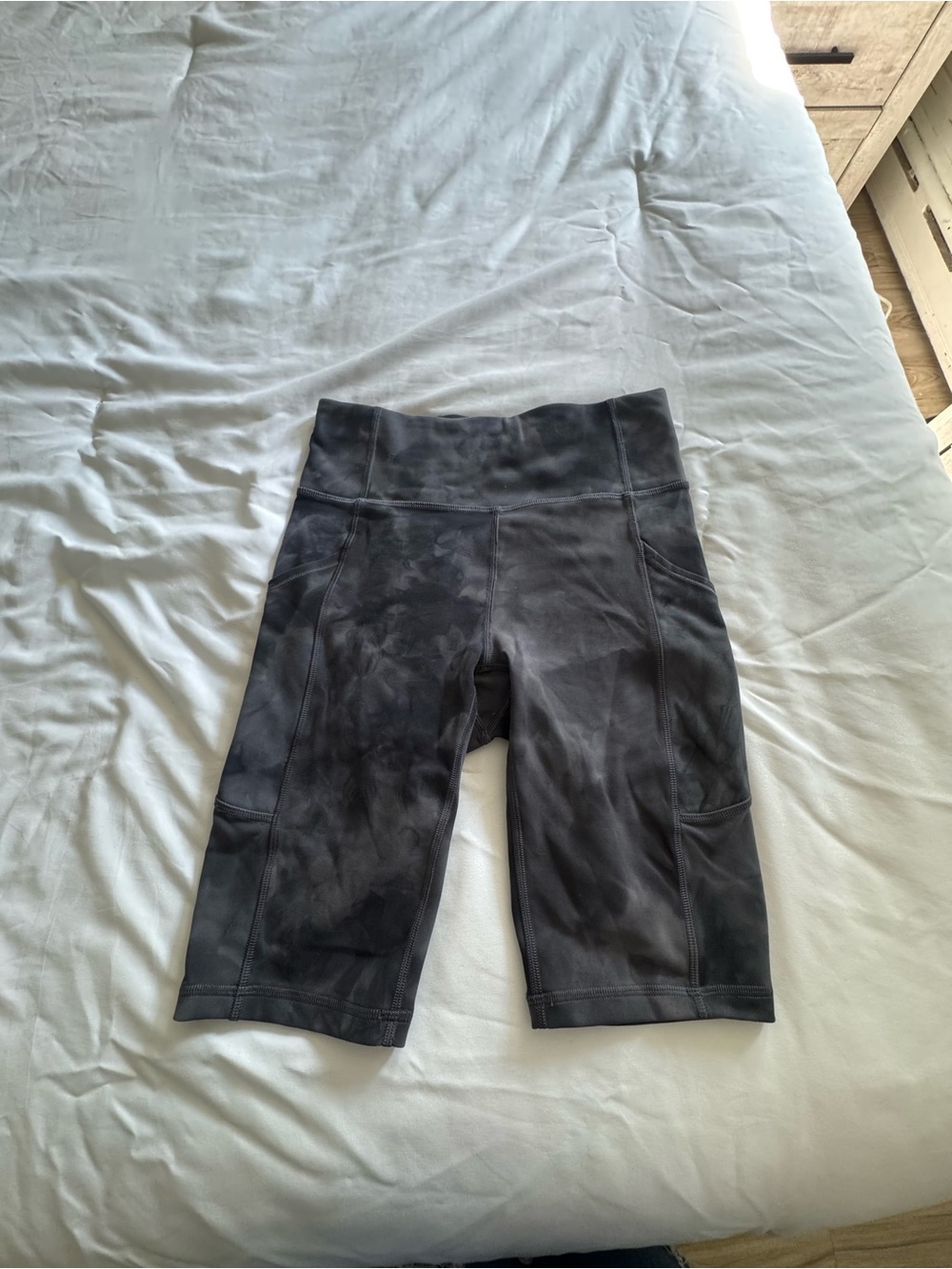 Lululemon Invigorate High-Rise Short 10” - Diamond Dye Pitch Grey Graphite Grey